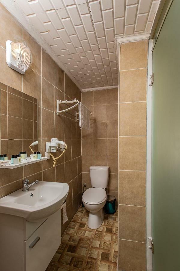Royal Family Hotel Istanbul Bagian luar foto