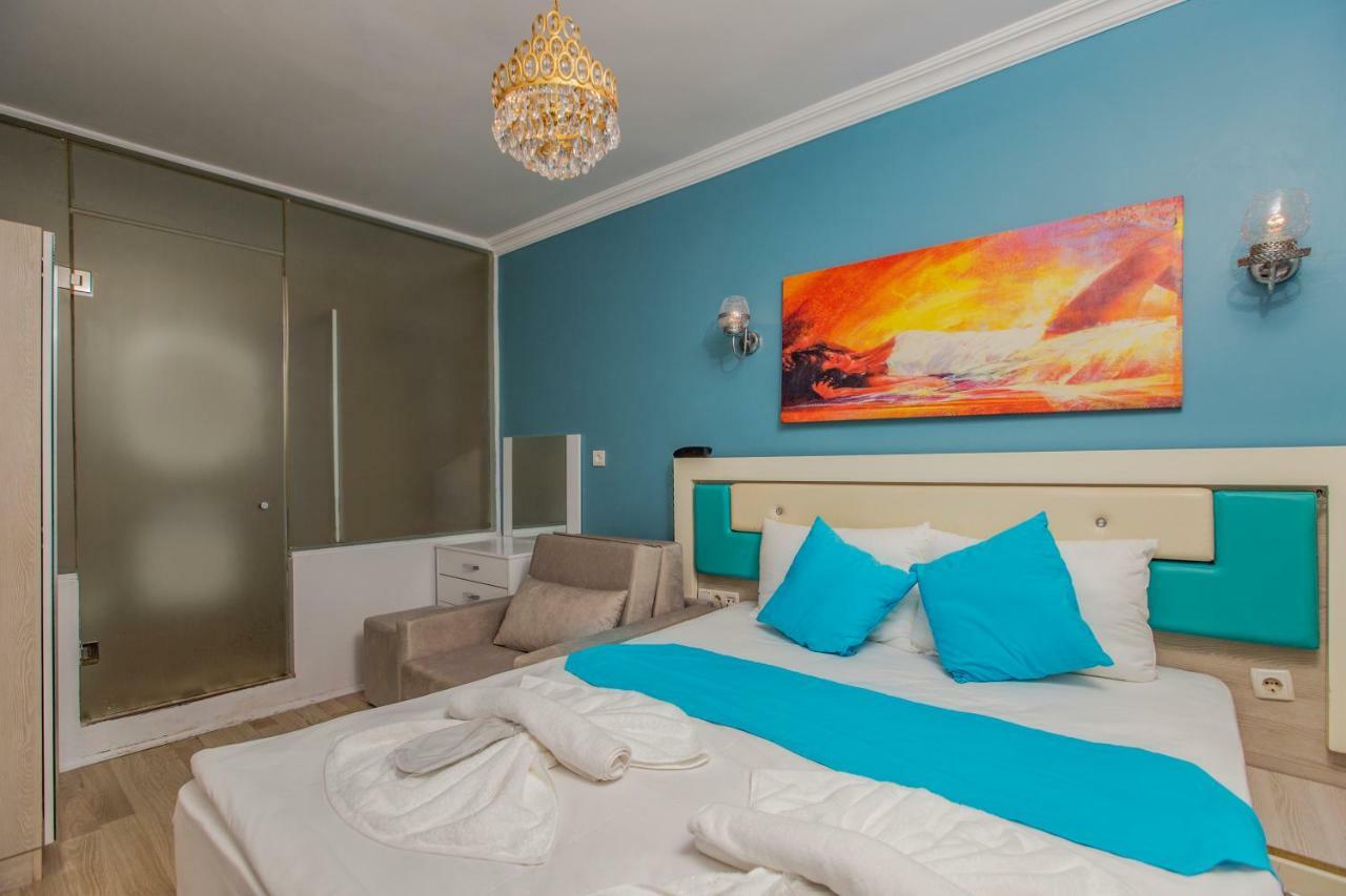 Royal Family Hotel Istanbul Bagian luar foto