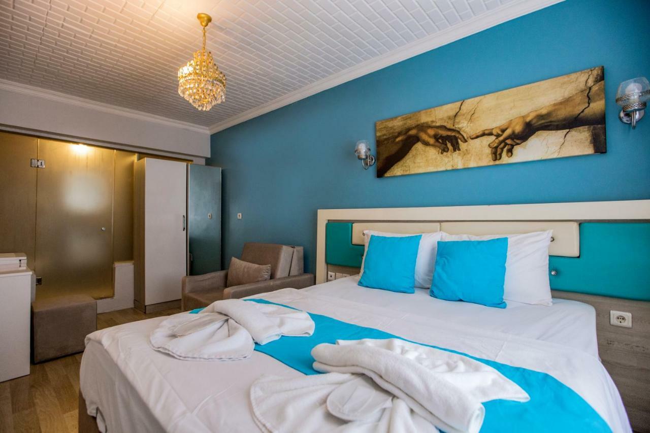 Royal Family Hotel Istanbul Bagian luar foto
