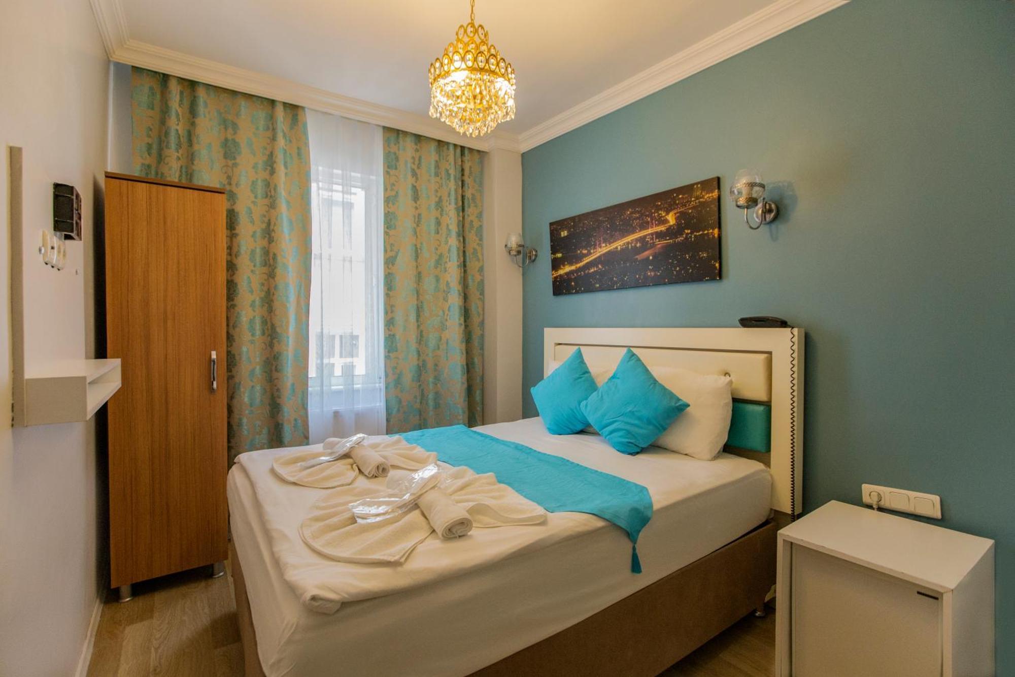 Royal Family Hotel Istanbul Bagian luar foto