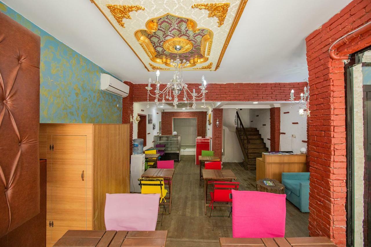 Royal Family Hotel Istanbul Bagian luar foto