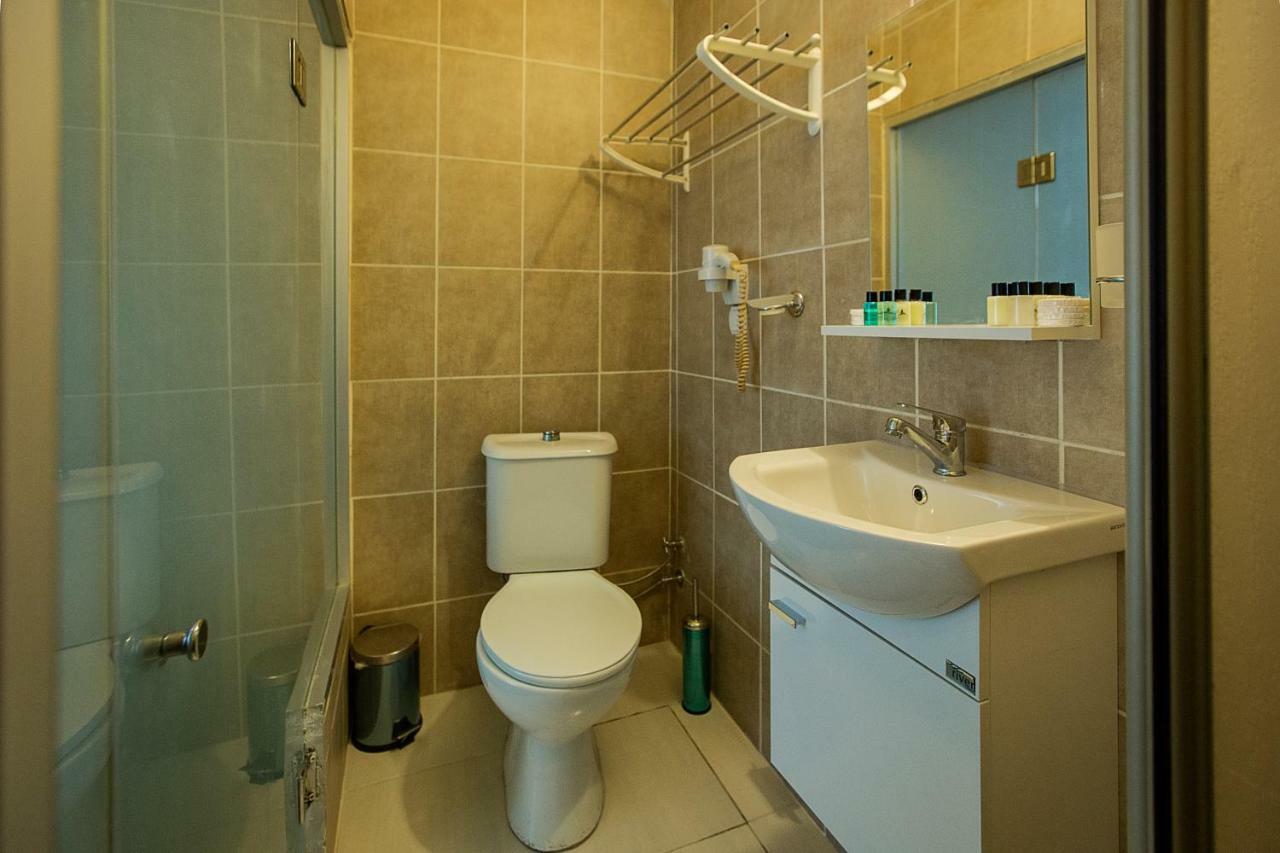 Royal Family Hotel Istanbul Bagian luar foto