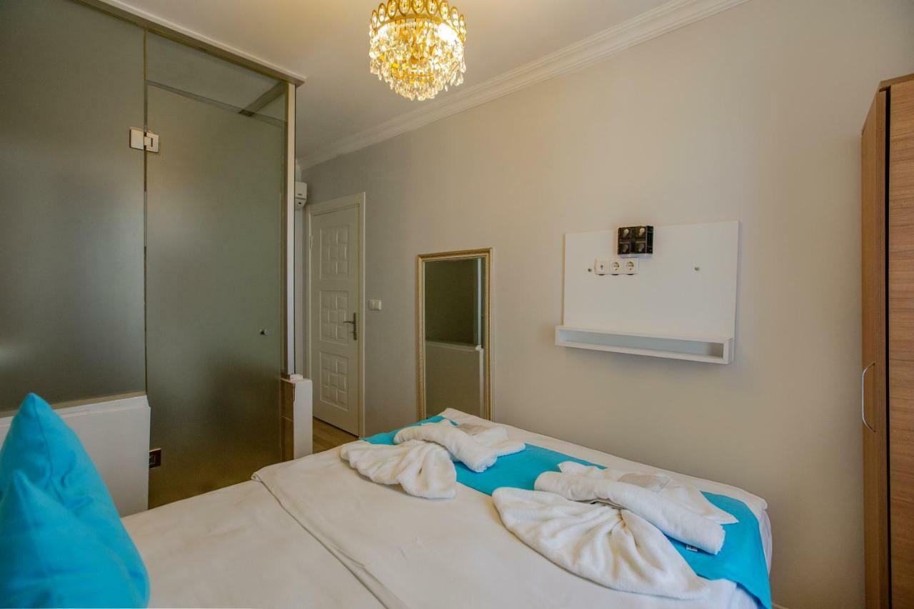 Royal Family Hotel Istanbul Bagian luar foto